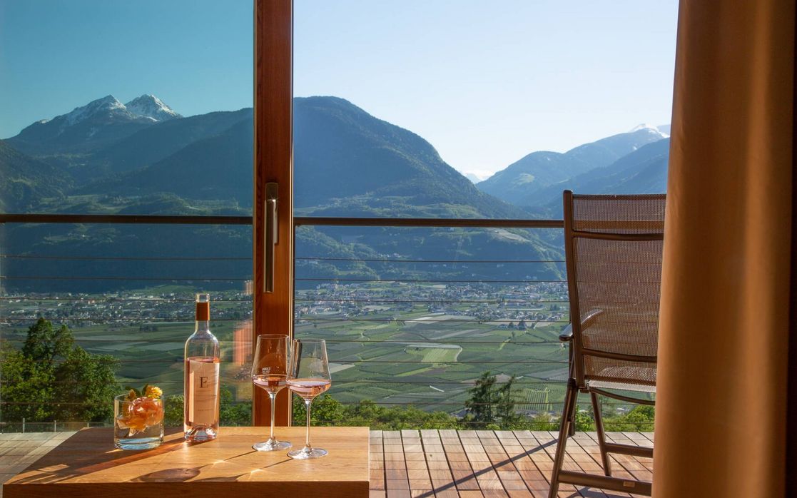 Holidaying in a 5-star wellness hotel in South Tyrol 